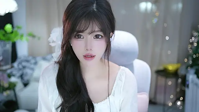 Snapshot of Fortune2Me chatting on 11/22/25, 05:50 Fortune2Me online show from 11/22/25, 05:50