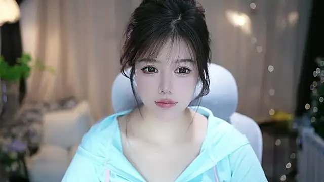 Snapshot of Fortune2Me chatting on 12/02/25, 05:46 Fortune2Me online show from 12/02/25, 05:46