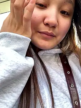 KissMeEva online show from 10/04/25, 08:12