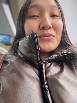 KissMeEva online show from 10/25/25, 09:39