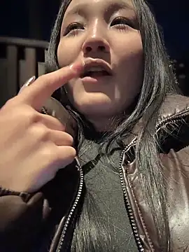 KissMeEva online show from 10/29/25, 02:52