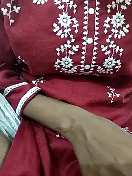 Snapshot of Alia-00 chatting on 09/27/25, 04:06 Alia-00 online show from 09/27/25, 04:06