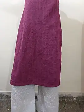 Snapshot of Alia-00 chatting on 10/12/25, 04:11 Alia-00 online show from 10/12/25, 04:11