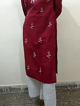 Snapshot of Alia-00 chatting on 10/15/25, 04:34 Alia-00 online show from 10/15/25, 04:34