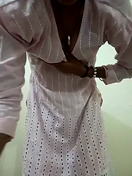 Alia-00 online show from 11/06/25, 04:13