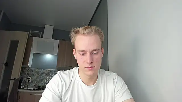 Snapshot of Kevin_Young_Cat chatting on 10/05/25, 03:43 Kevin Young Cat online show from 10/05/25, 03:43