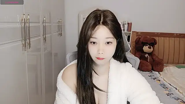 Xiaotantan-99 online show from 10/26/25, 07:20