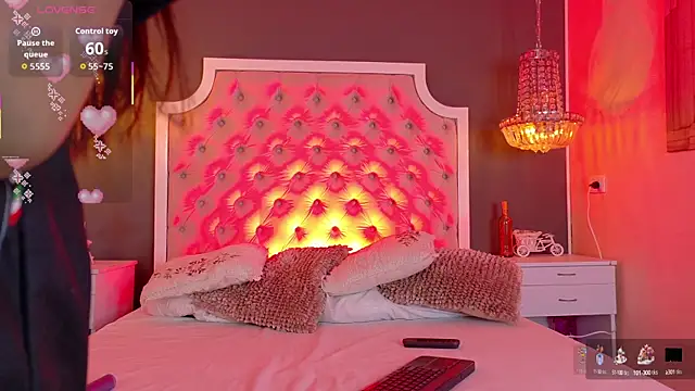 TifannyWolf  online show from 09/25/25, 03:10