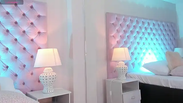 TifannyWolf  online show from 10/27/25, 04:33