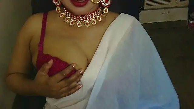 QUEEN SAKHI- online show from 09/28/25, 06:24