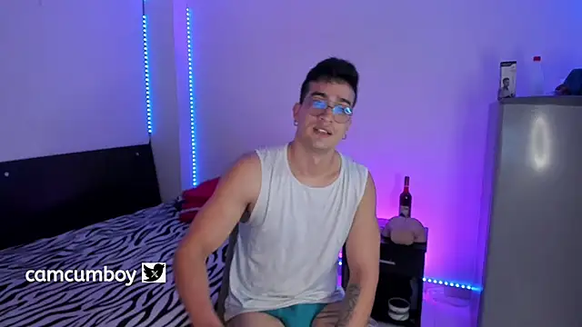 CamCumBoy online show from 10/09/25, 10:46