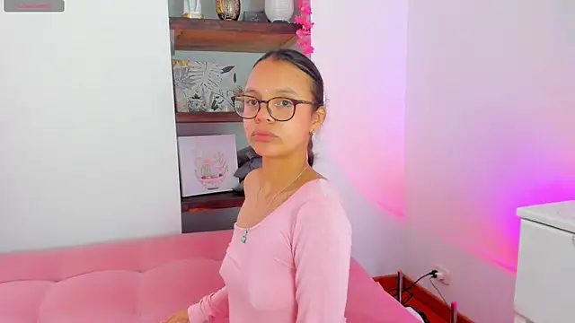 Snapshot of backdoorgalore4you chatting on 11/20/25, 09:47 backdoorgalore4you online show from 11/20/25, 09:47