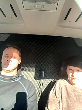 Snapshot of backdoorgalore4you chatting on 11/30/25, 11:03 backdoorgalore4you online show from 11/30/25, 11:03