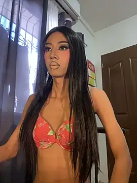 YourTiffanyX online show from 07/06/26, 02:52