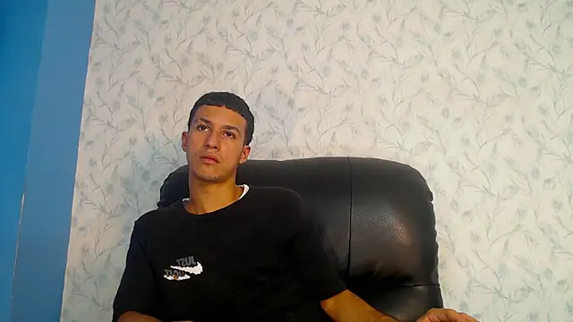 Snapshot of Marcus_Jeron chatting on 06/04/26, 11:55 Marcus Jeron online show from 06/04/26, 11:55
