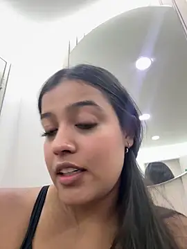 Camila Bustamante online show from 12/20/25, 04:25
