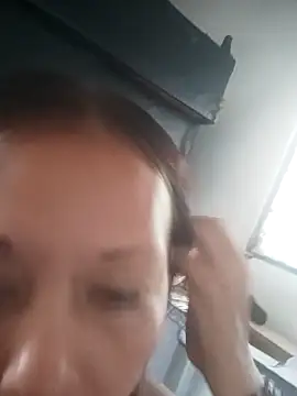 Snapshot of marinita13 chatting on 11/07/25, 03:01 marinita13 online show from 11/07/25, 03:01