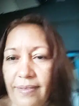 Snapshot of marinita13 chatting on 11/08/25, 01:44 marinita13 online show from 11/08/25, 01:44