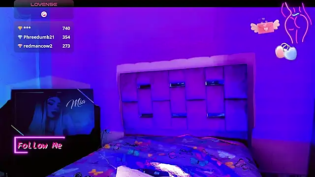 Snapshot of LADY-HOT-SEXY- chatting on 10/19/25, 08:04 LADY-HOT-SEXY- online show from 10/19/25, 08:04