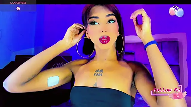 Snapshot of LADY-HOT-SEXY- chatting on 10/30/25, 10:32 LADY-HOT-SEXY- online show from 10/30/25, 10:32