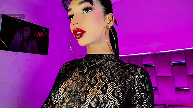 Snapshot of LADY-HOT-SEXY- chatting on 12/21/25, 03:46 LADY-HOT-SEXY- online show from 12/21/25, 03:46