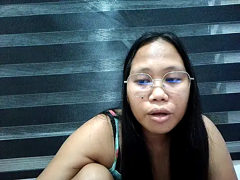 Snapshot of SpankyMyAss69 chatting on 03/16/26, 03:27 SpankyMyAss69 online show from 03/16/26, 03:27
