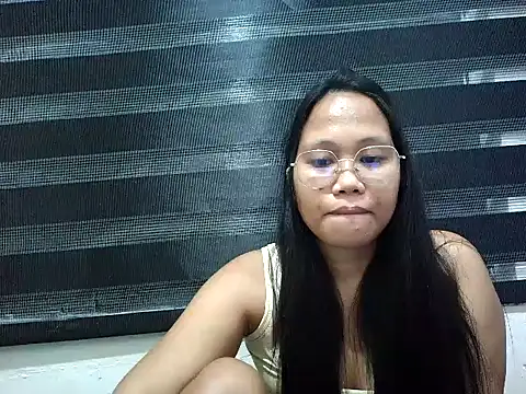 Snapshot of SpankyMyAss69 chatting on 03/28/26, 04:39 SpankyMyAss69 online show from 03/28/26, 04:39