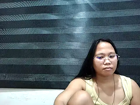 Snapshot of SpankyMyAss69 chatting on 05/10/26, 04:34 SpankyMyAss69 online show from 05/10/26, 04:34