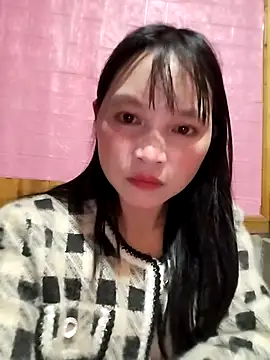 Snapshot of Tiyir597 chatting on 11/14/25, 04:33 Tiyir597 online show from 11/14/25, 04:33