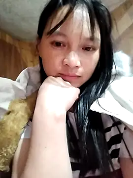 Snapshot of Tiyir597 chatting on 12/14/25, 02:55 Tiyir597 online show from 12/14/25, 02:55