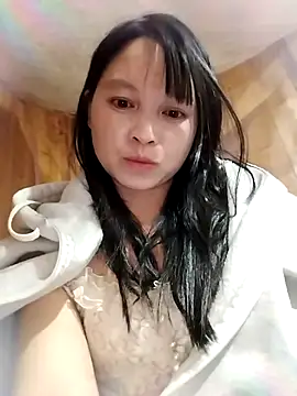 Snapshot of Tiyir597 chatting on 12/16/25, 02:33 Tiyir597 online show from 12/16/25, 02:33