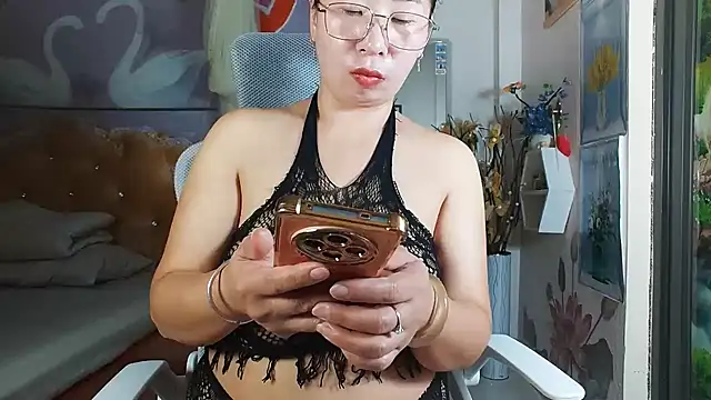 lyly asian online show from 07/02/26, 03:23