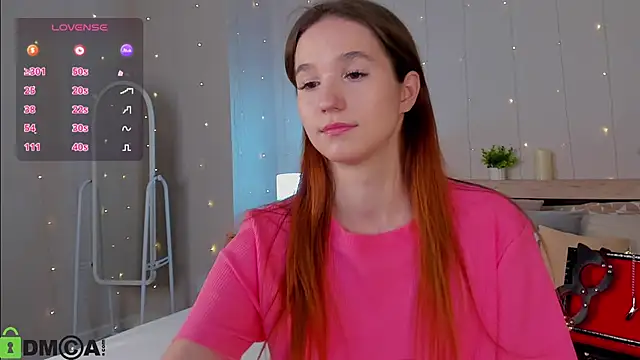 Snapshot of Eva_Hollowey chatting on 10/26/25, 09:48 Eva Hollowey online show from 10/26/25, 09:48