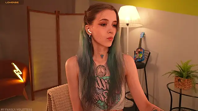 violetesa online show from 09/25/25, 01:15