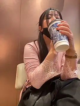 xiao-mo520 online show from 11/16/25, 10:43