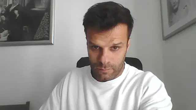 Snapshot of FROCETTO93 chatting on 10/06/25, 12:24 FROCETTO93 online show from 10/06/25, 12:24