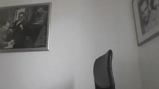 Snapshot of FROCETTO93 chatting on 10/13/25, 12:27 FROCETTO93 online show from 10/13/25, 12:27