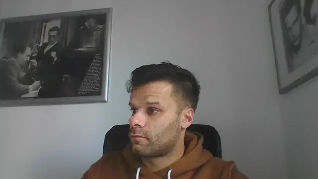 Snapshot of FROCETTO93 chatting on 10/22/25, 06:13 FROCETTO93 online show from 10/22/25, 06:13