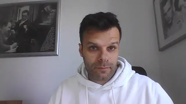 Snapshot of FROCETTO93 chatting on 12/01/25, 11:26 FROCETTO93 online show from 12/01/25, 11:26