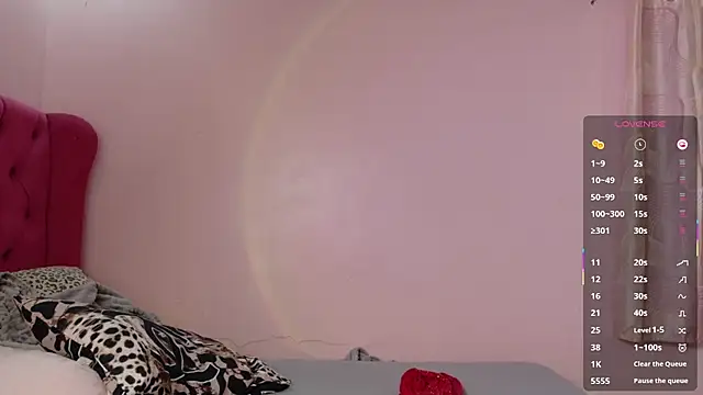 Serenaa rabbit online show from 10/02/25, 12:34