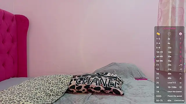 Serenaa rabbit online show from 10/13/25, 10:26