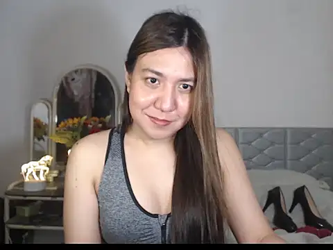 Snapshot of stellahugeX chatting on 12/14/25, 08:57 stellahugeX online show from 12/14/25, 08:57