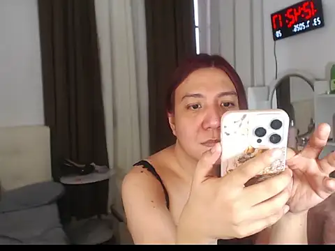 Snapshot of stellahugeX chatting on 07/23/26, 04:43 stellahugeX online show from 07/23/26, 04:43