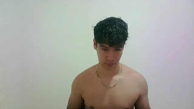 Snapshot of zeus_181 chatting on 11/02/25, 11:51 zeus 181 online show from 11/02/25, 11:51