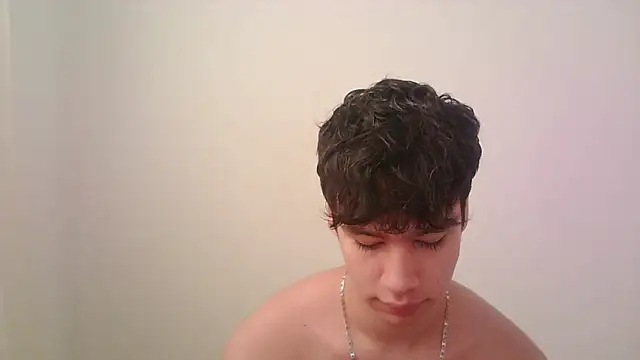 Snapshot of zeus_181 chatting on 11/16/25, 12:55 zeus 181 online show from 11/16/25, 12:55