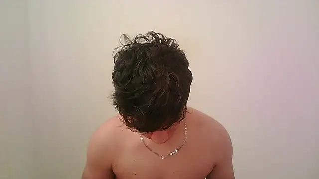 Snapshot of zeus_181 chatting on 11/19/25, 01:00 zeus 181 online show from 11/19/25, 01:00