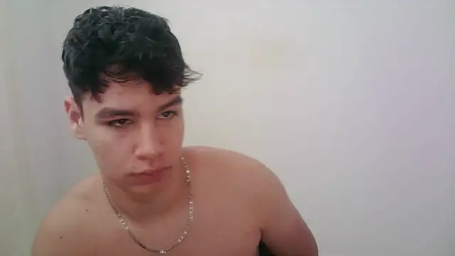 Snapshot of zeus_181 chatting on 12/03/25, 12:58 zeus 181 online show from 12/03/25, 12:58