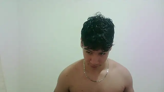 Snapshot of zeus_181 chatting on 12/05/25, 08:45 zeus 181 online show from 12/05/25, 08:45