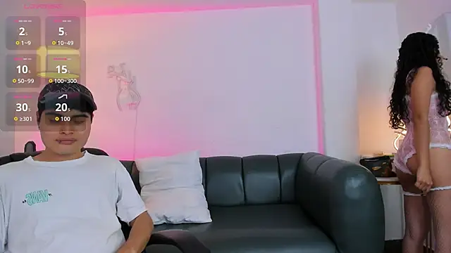 Snapshot of Molly_sweetlove chatting on 11/06/25, 06:20 Molly sweetlove online show from 11/06/25, 06:20