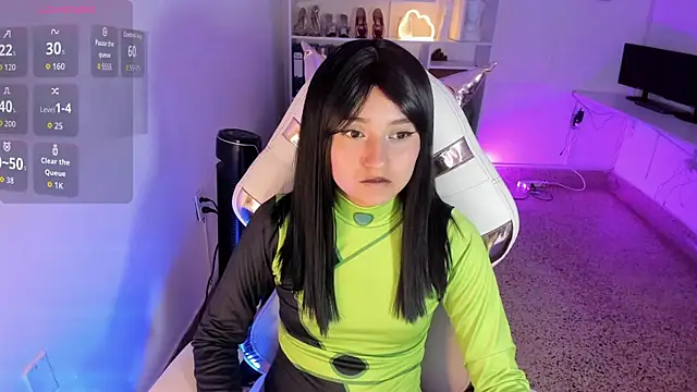 Snapshot of Molly_sweetlove chatting on 12/01/25, 06:57 Molly sweetlove online show from 12/01/25, 06:57